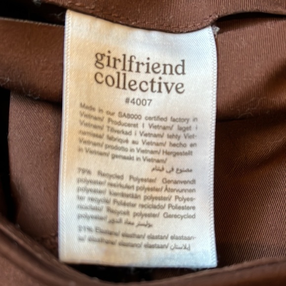 Girlfriend Collective high rise compressive leggings in color earth - Picture 8 of 8